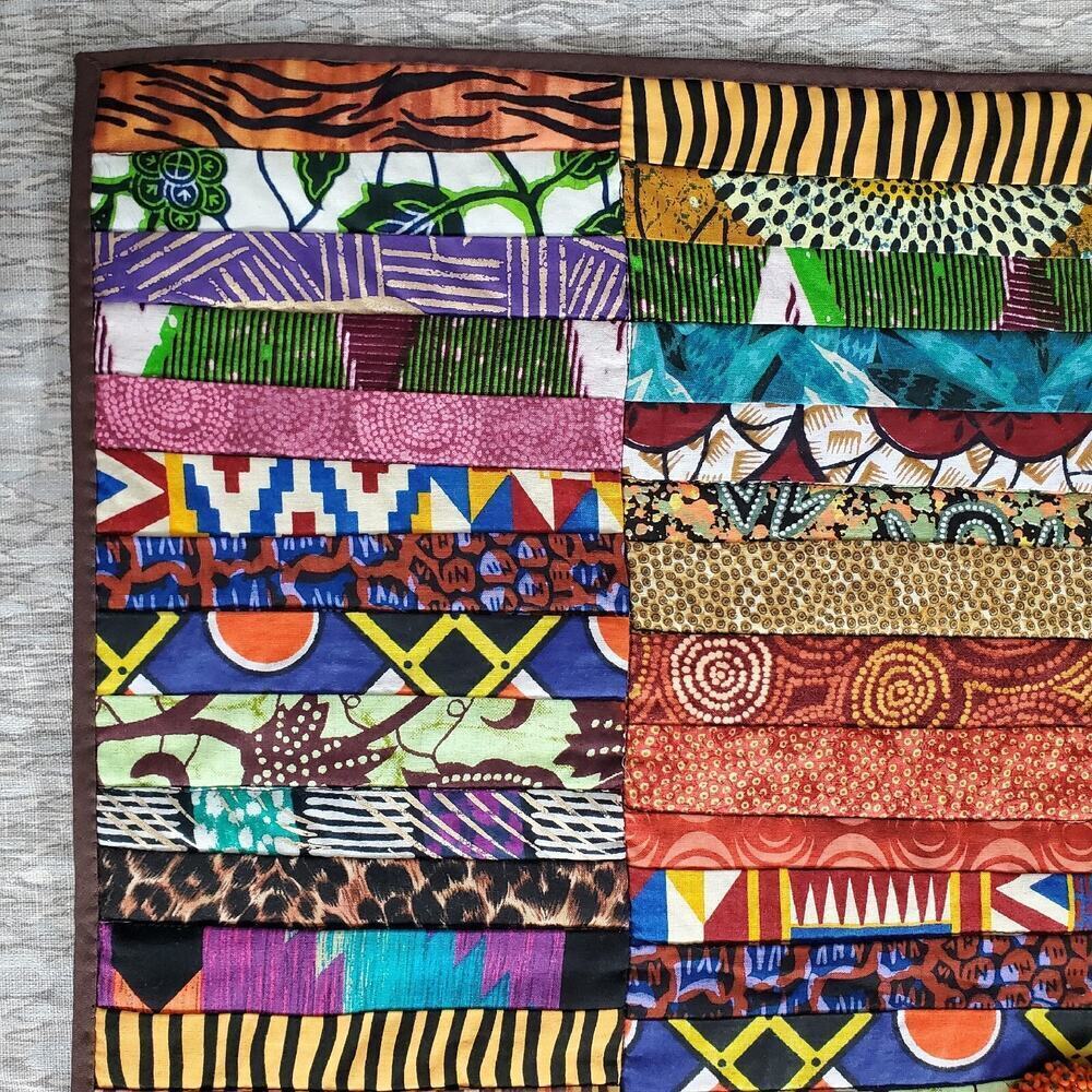 Beautiful 36"x41" Quilted Art Wall Hanging signed by Artist - Roadways of Africa - Picture 5 of 12